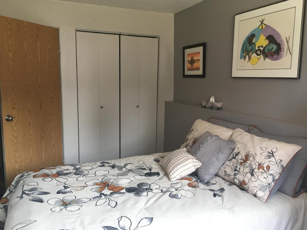Bed and Breakfast Polar Nights Yellowknife Exterior foto