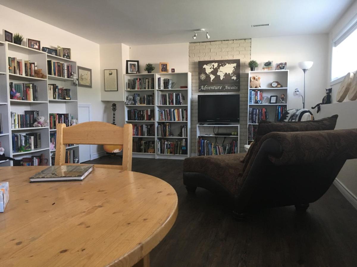 Bed and Breakfast Polar Nights Yellowknife Exterior foto