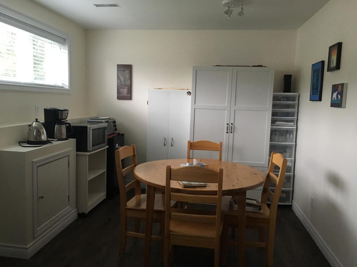 Bed and Breakfast Polar Nights Yellowknife Exterior foto