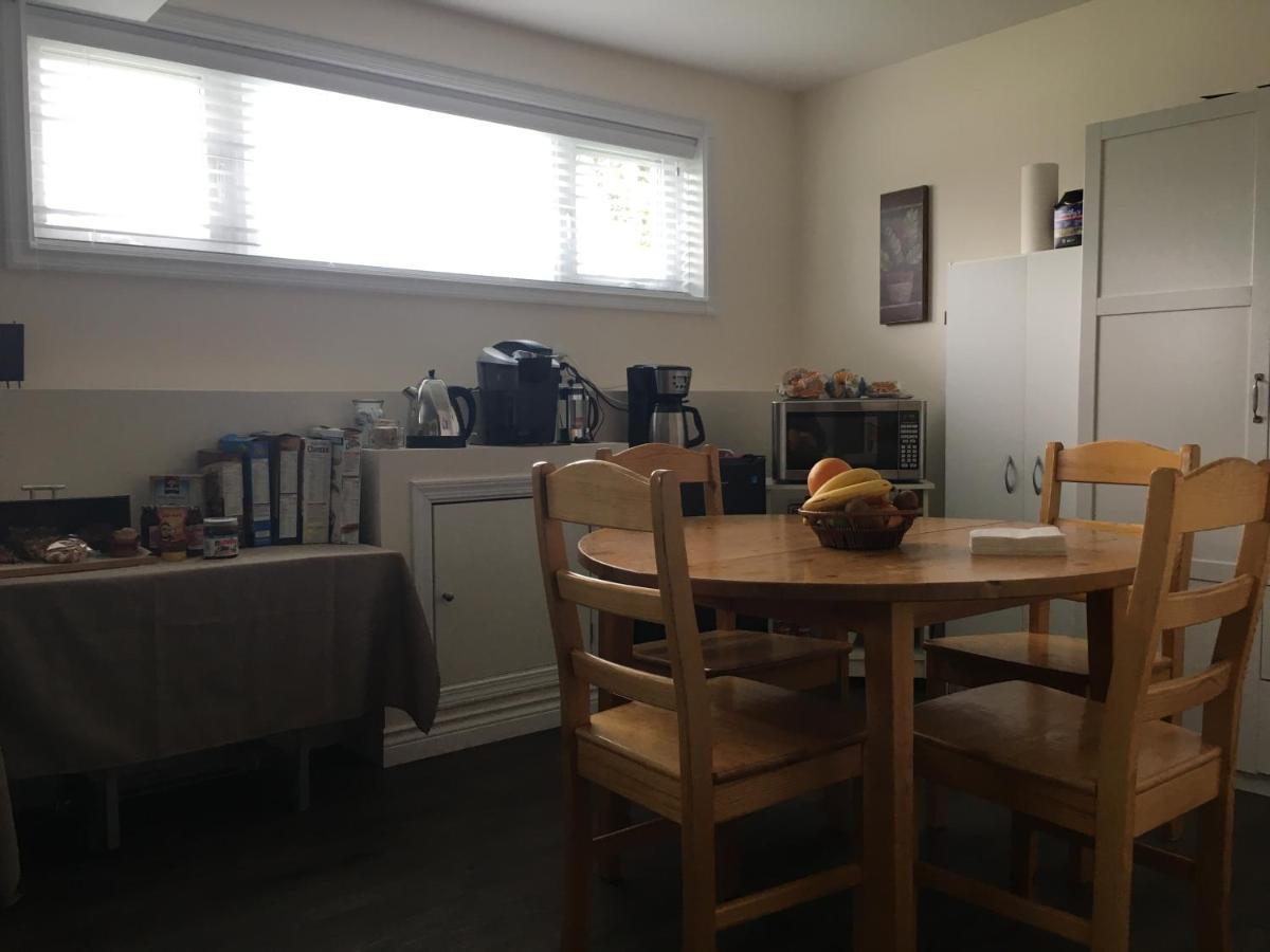 Bed and Breakfast Polar Nights Yellowknife Exterior foto
